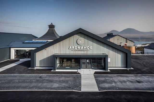 Image for the post Islay’s ninth distillery opens