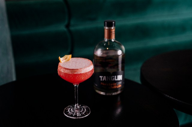 Image for the post Recipe: Tanglin Negroni Sour